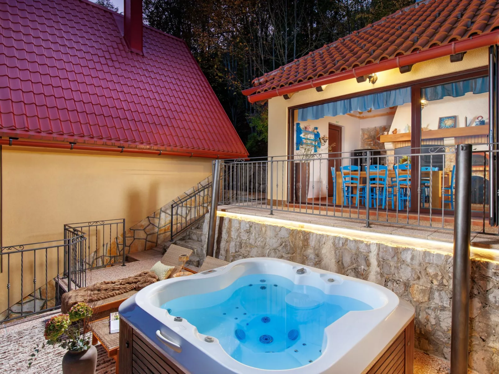 House Hillside Lodge - Buiten