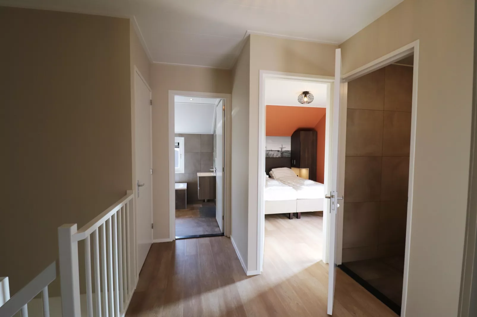 Moderne villa op het Friese platteland - Overloop