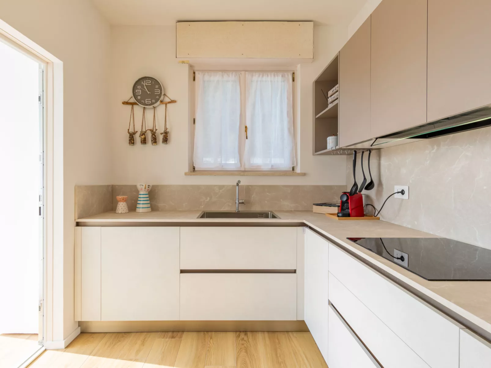 Lago di Luce - Binnen