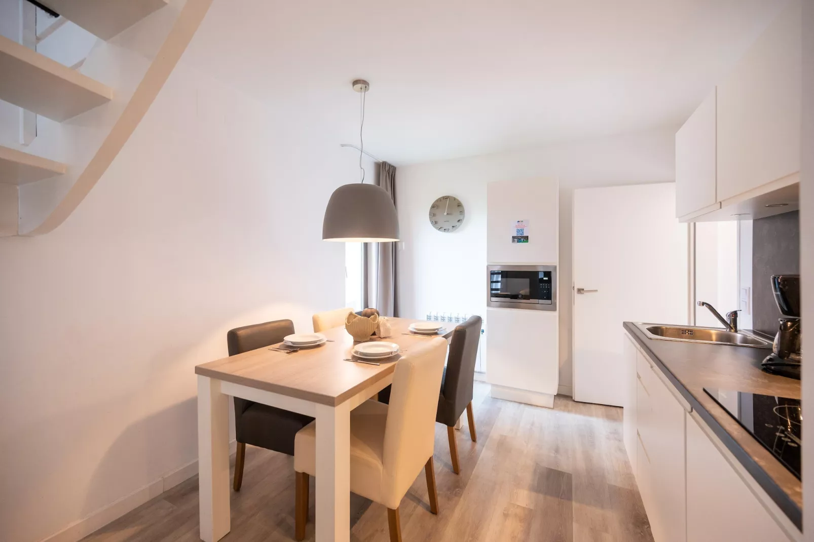 4P Comfort 2 - Eetkamer