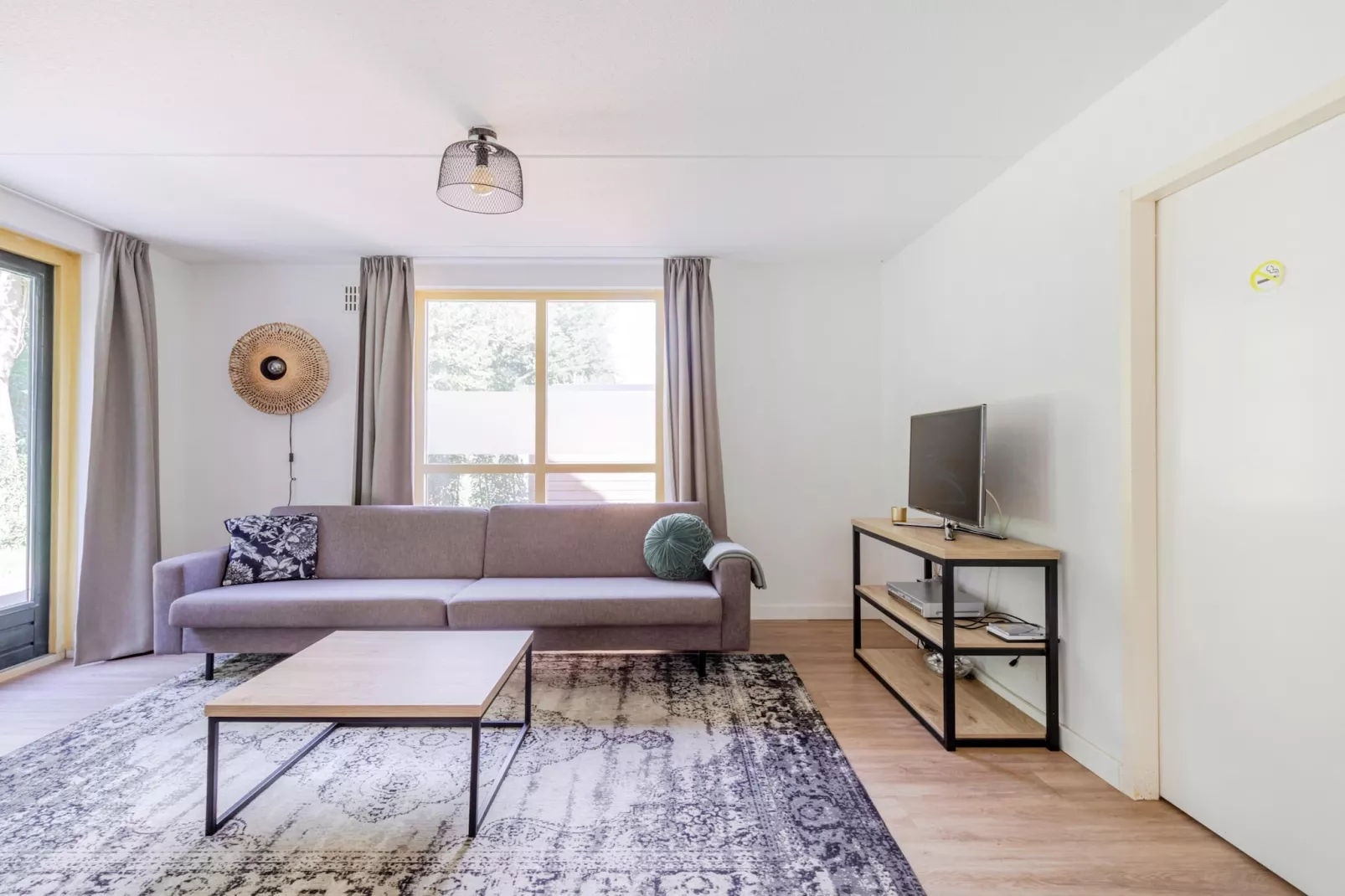 7 - Persoons Forest 217 Sauna Bungalow (copy) (copy) (copy) - Woonkamer