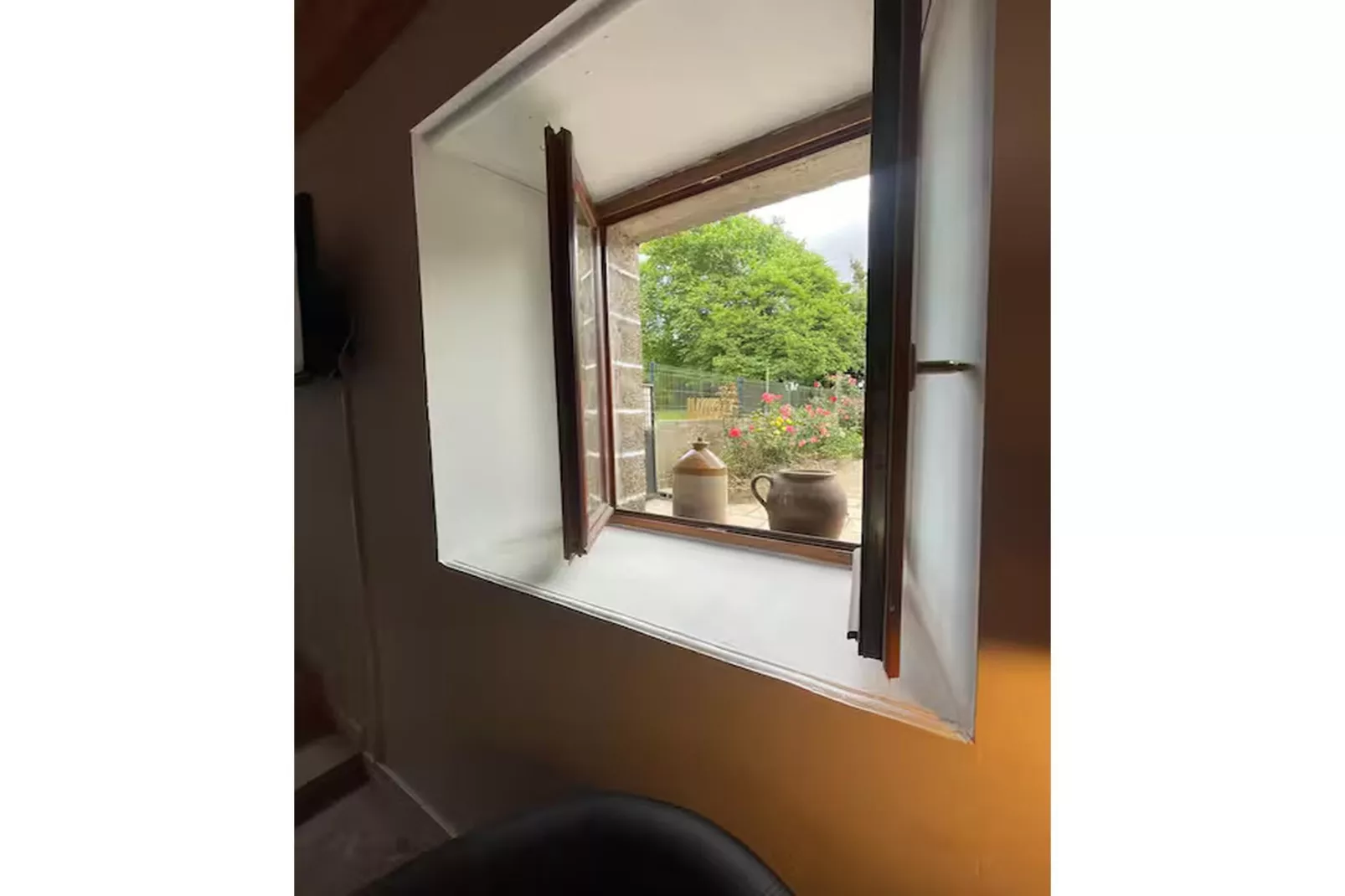 Gîte l'Armor  Jacuzzi terrasse privée cuisine - Uitzicht zomer