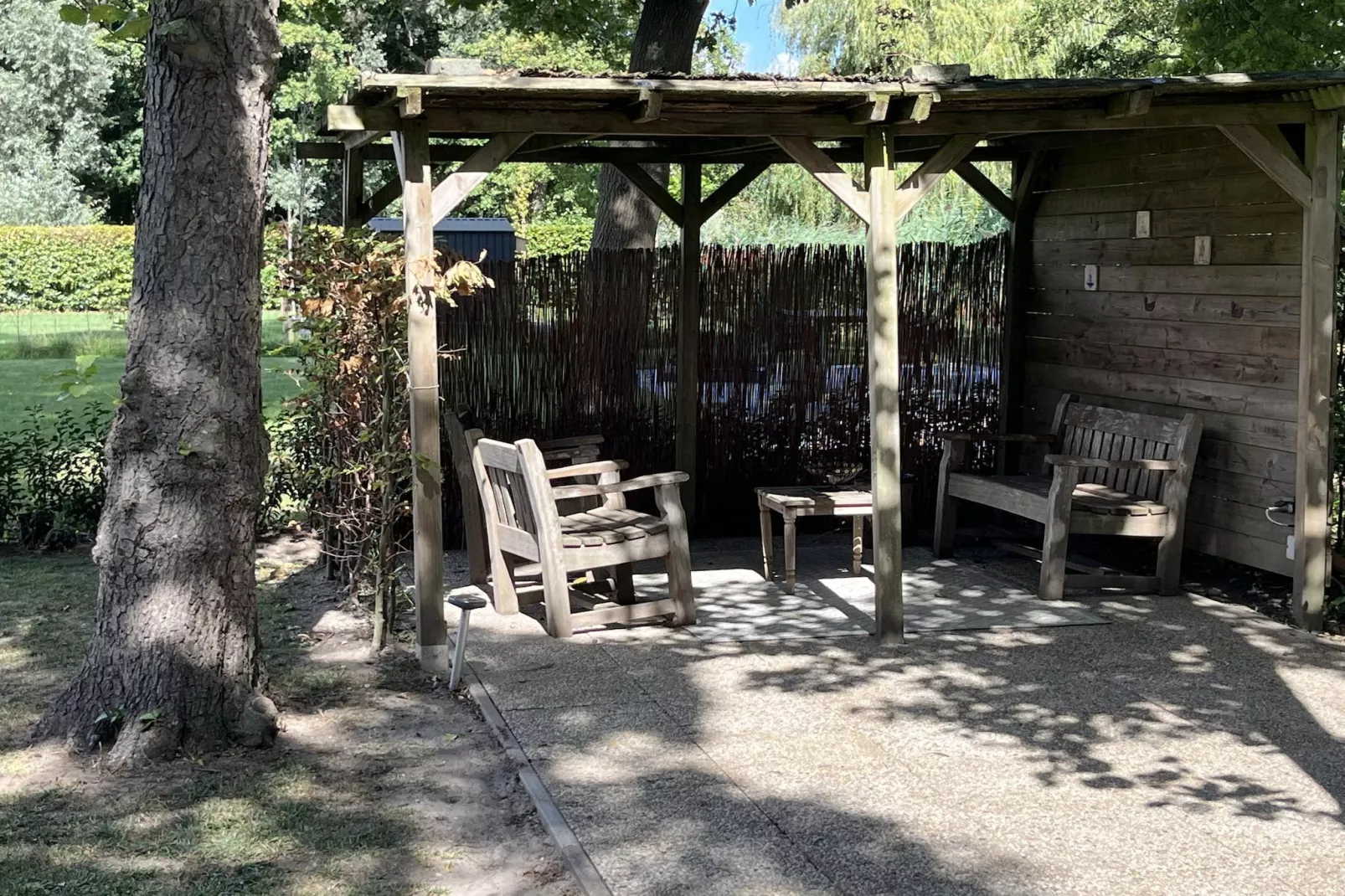 6 - Persons De Zingende Wilg - Terrasbalkon