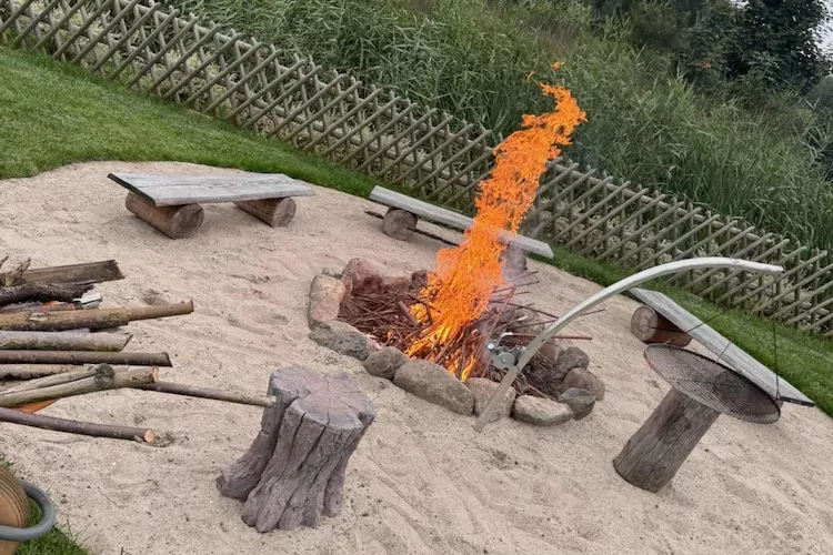 Apartament KAPITAŃSKI Ustronie Morskie - Tuinen zomer