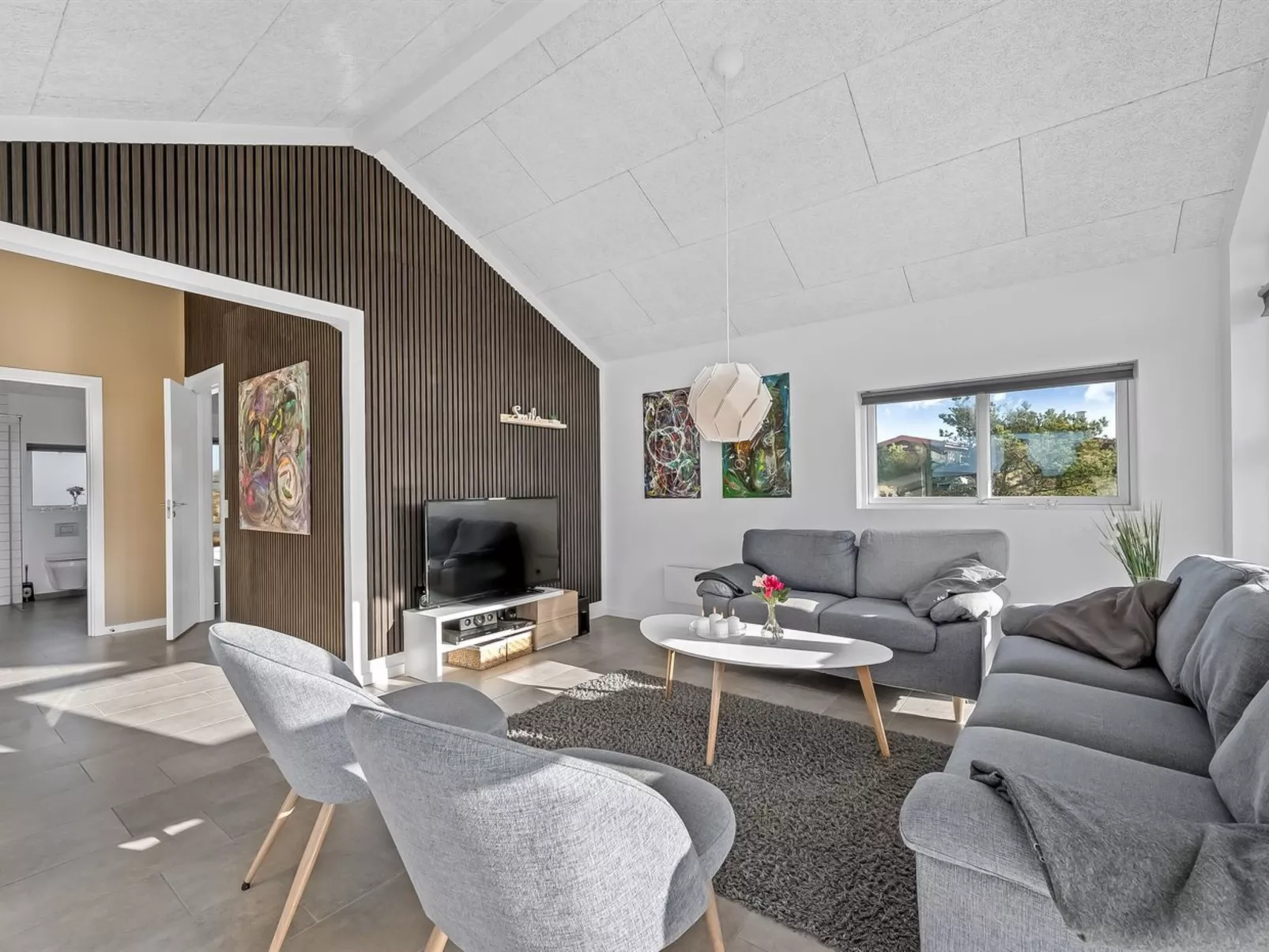 "Niesina" -  from the sea - Binnen