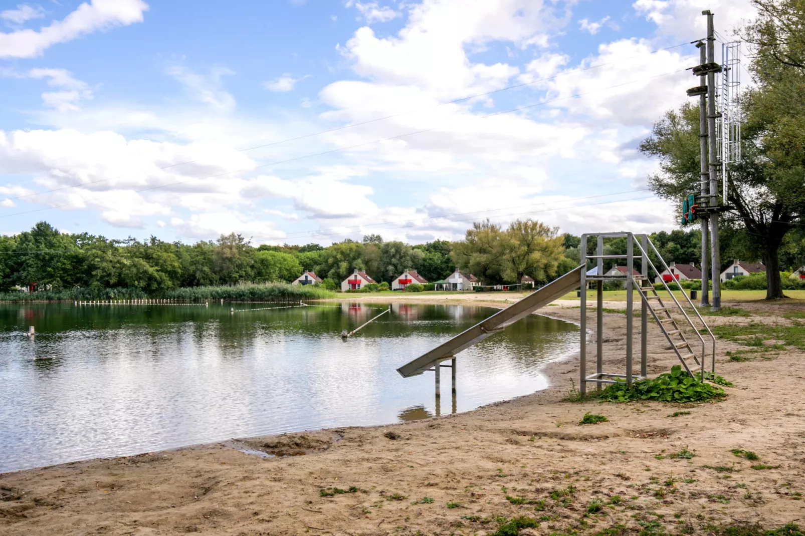7 - Persoons Forest 217 Sauna Bungalow (copy) (copy) (copy) (copy) - Gebieden zomer 1km