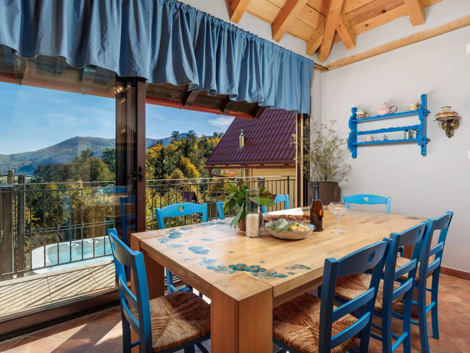 House Hillside Lodge - Binnen