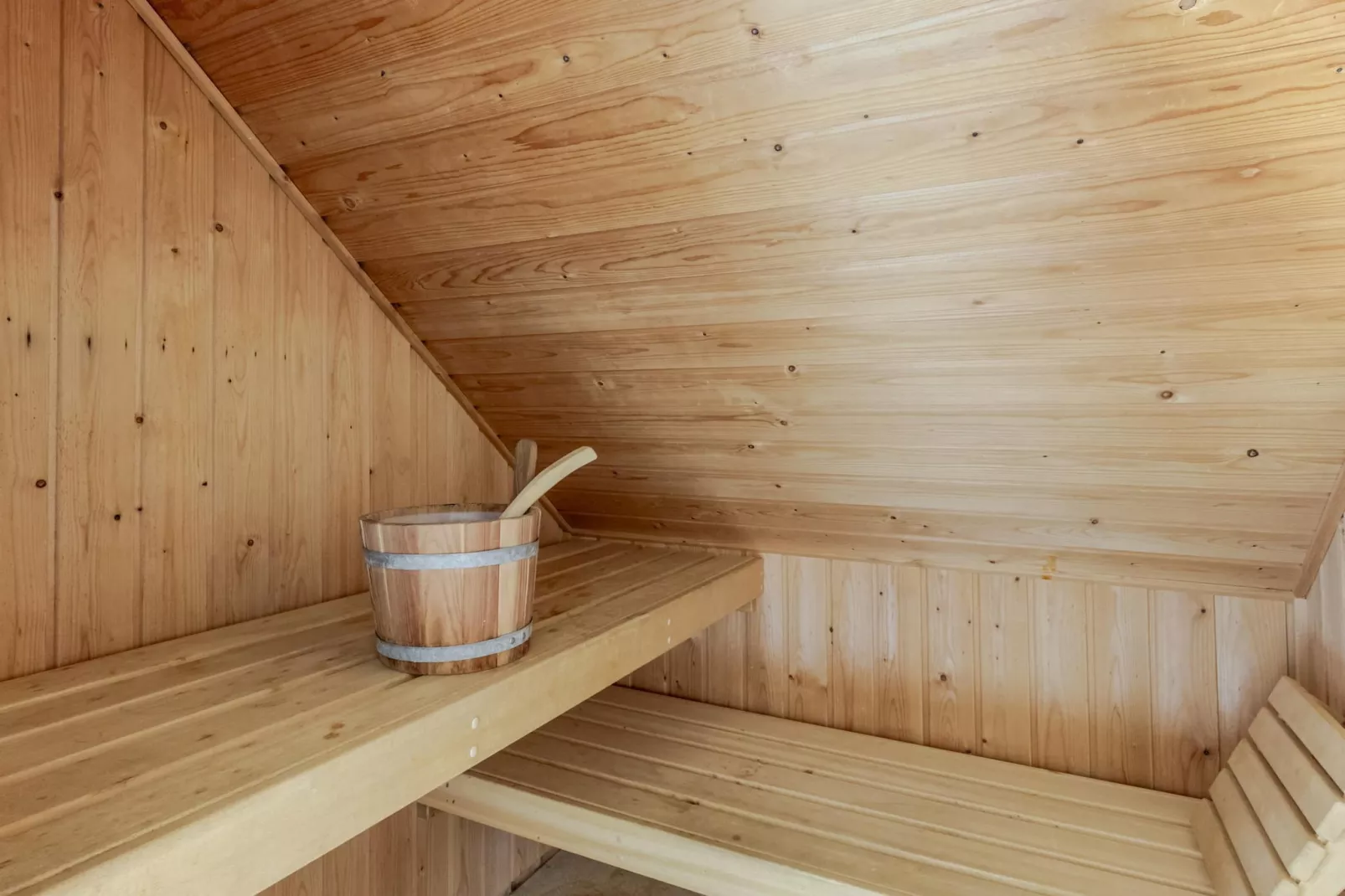 6 - Persons De Zingende Wilg (copy) (copy) - Sauna