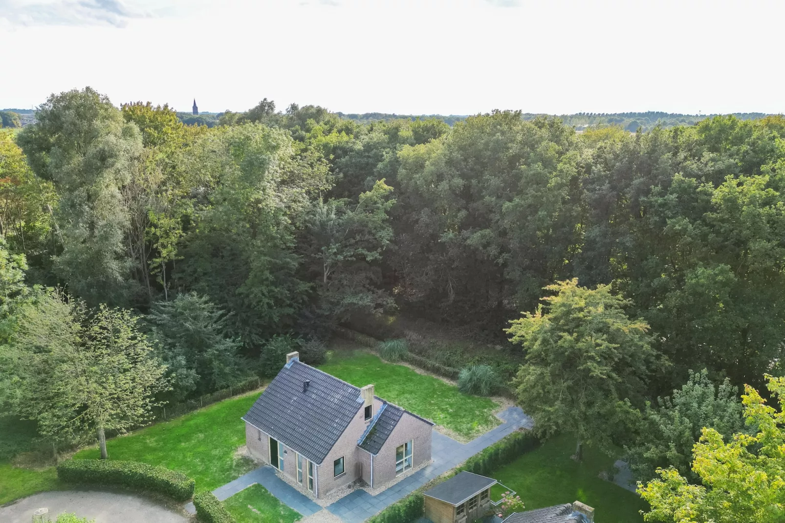 7 - Persoons Forest 217 Sauna Bungalow (copy) (copy) (copy) - Buitenkant zomer