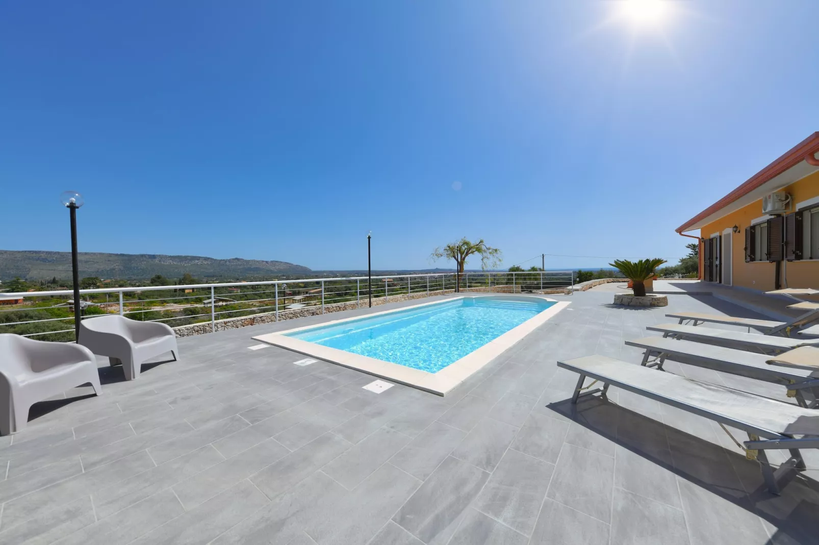 Villa Panorama mit Privatpool - Zwembad