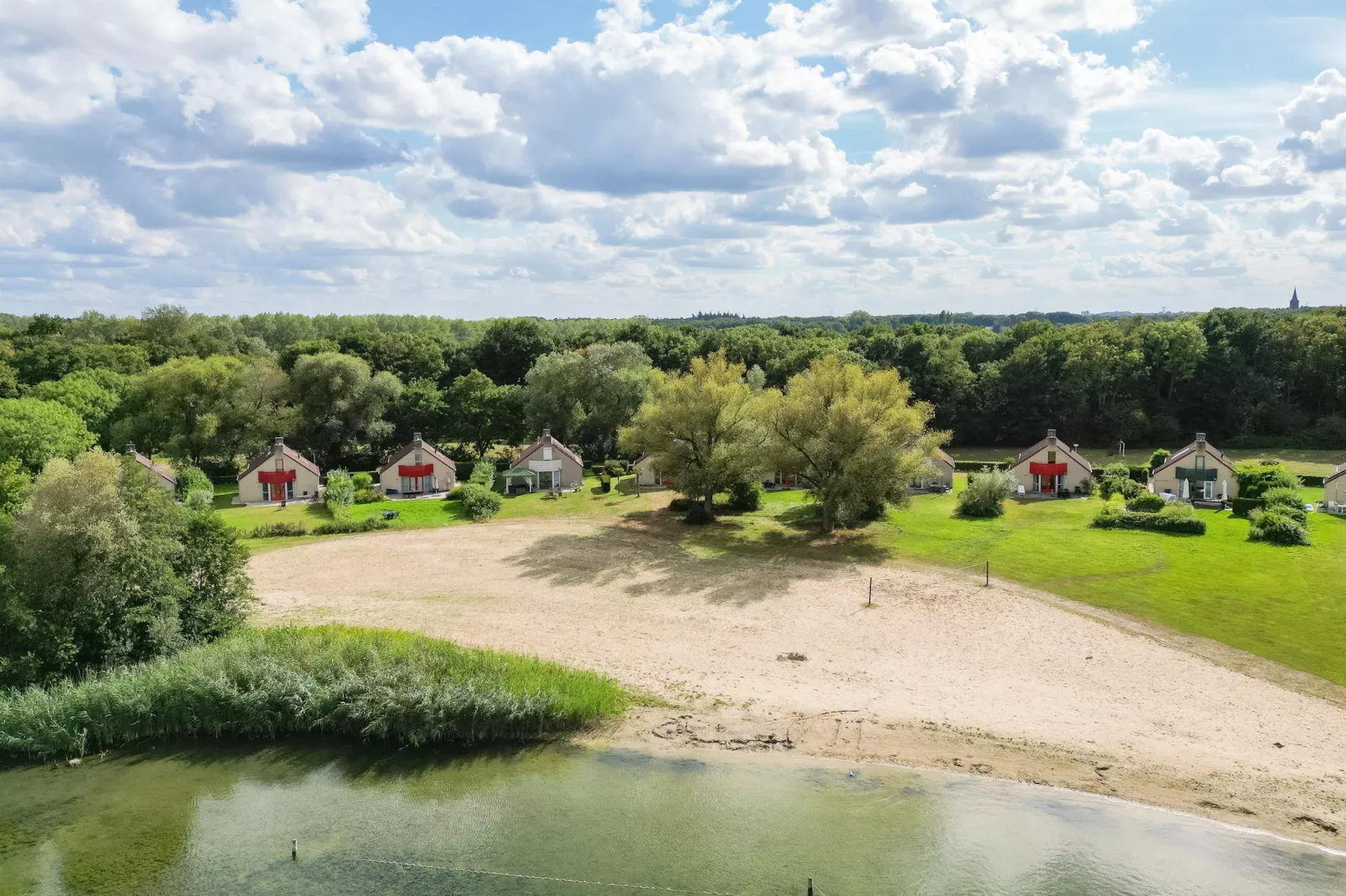 7 - Persoons Forest 217 Sauna Bungalow (copy) (copy) (copy) - Gebieden zomer 1km