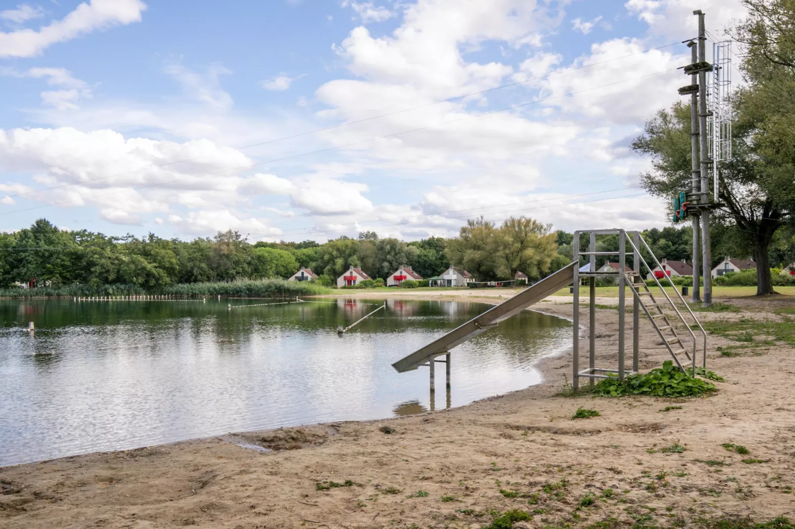 7 - Persoons Forest 217 Sauna Bungalow (copy) (copy) (copy) - Gebieden zomer 1km