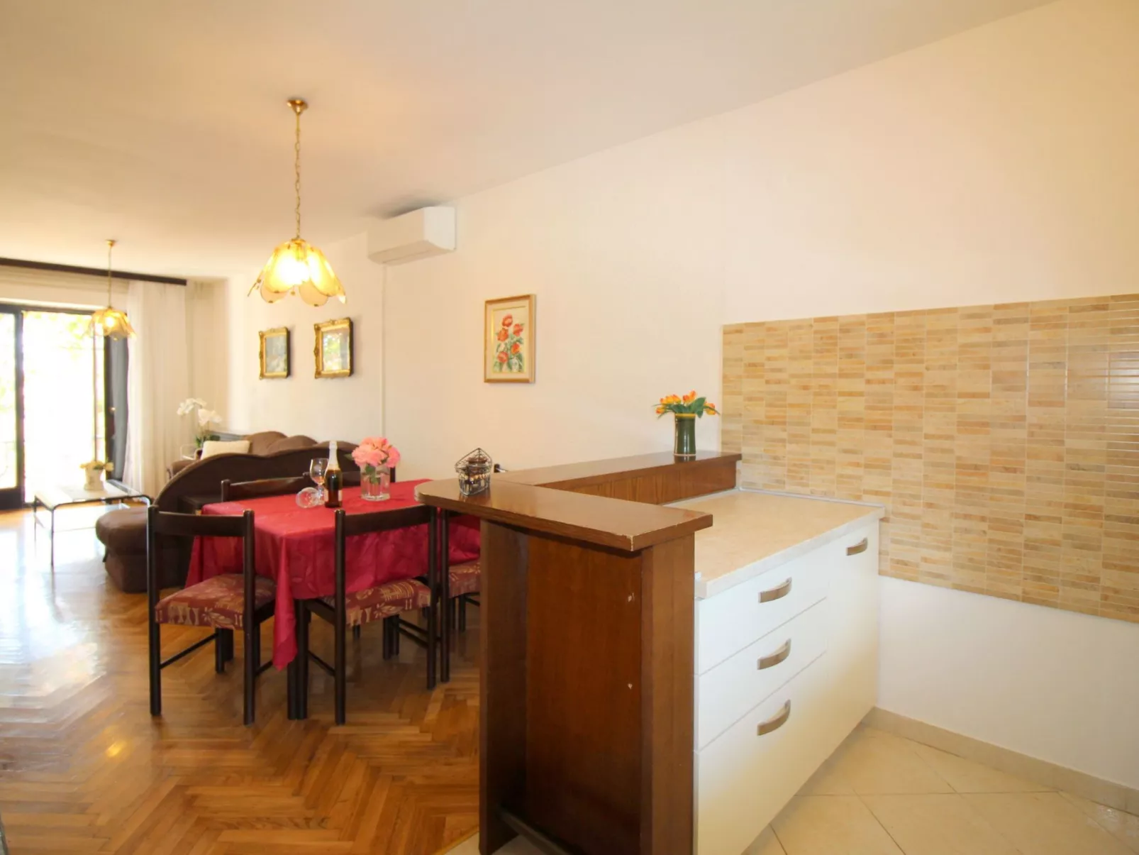 Pinia in Strandnähe  mit Garten