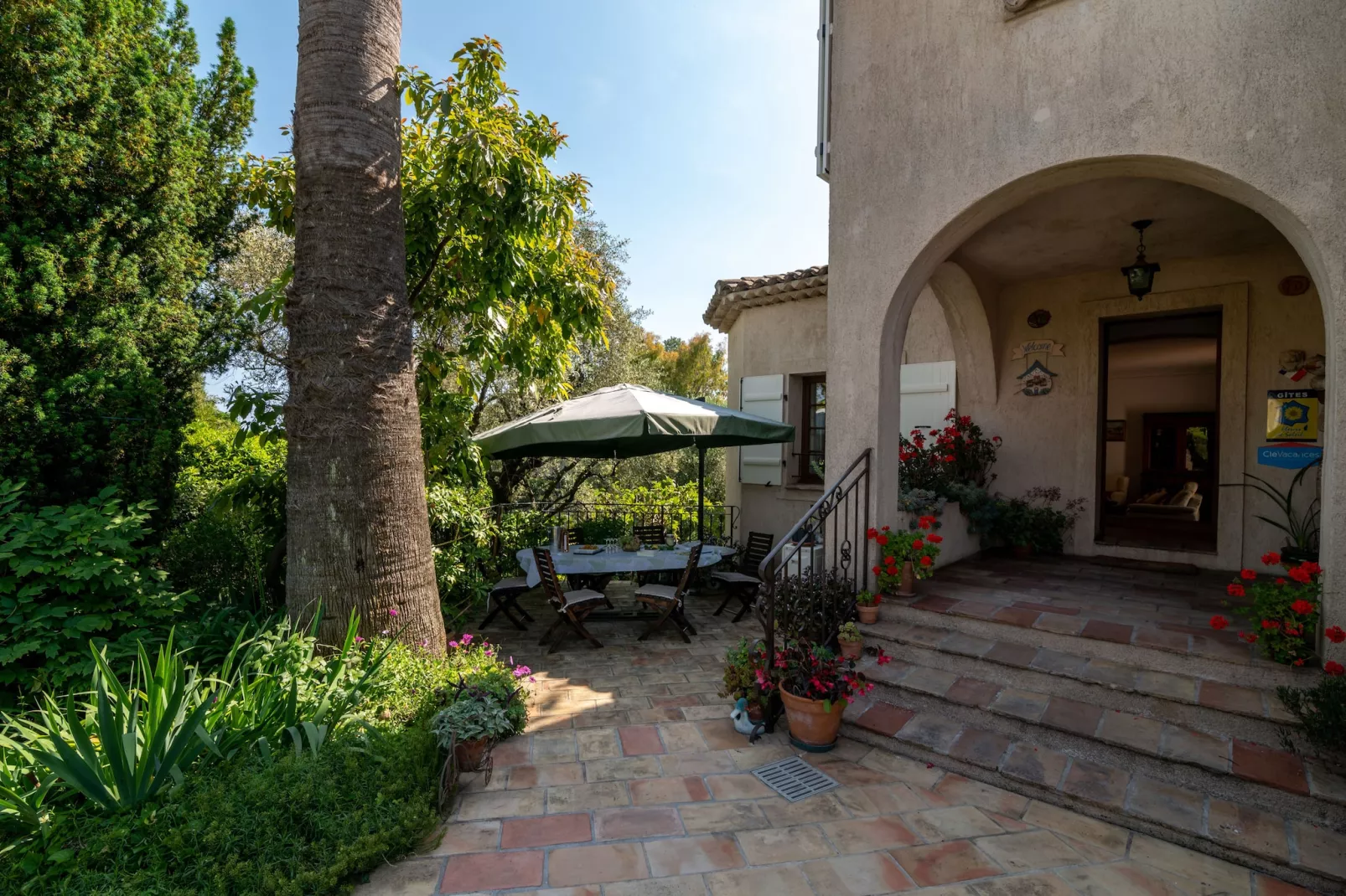 Oasis d'amon - Buitenkant zomer