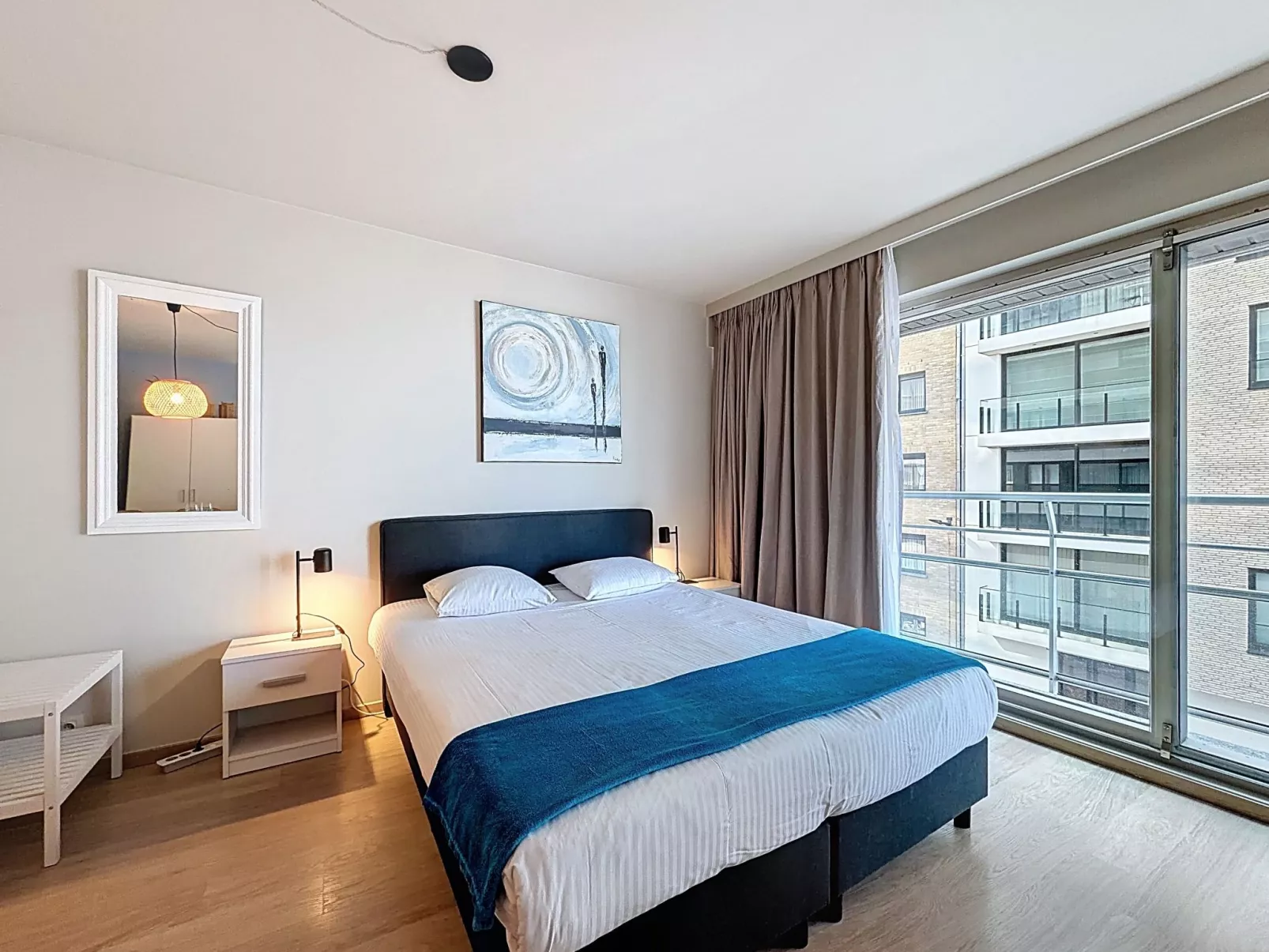 Blue Sand I with lateral sea view