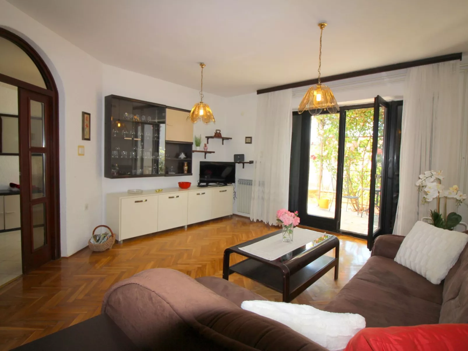 Pinia in Strandnähe  mit Garten - Image-tags.info