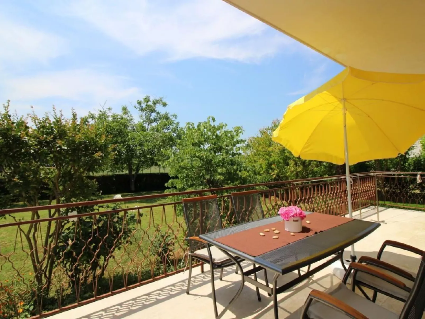 Tino mit Garten in Strandnähe - Image-tags.info