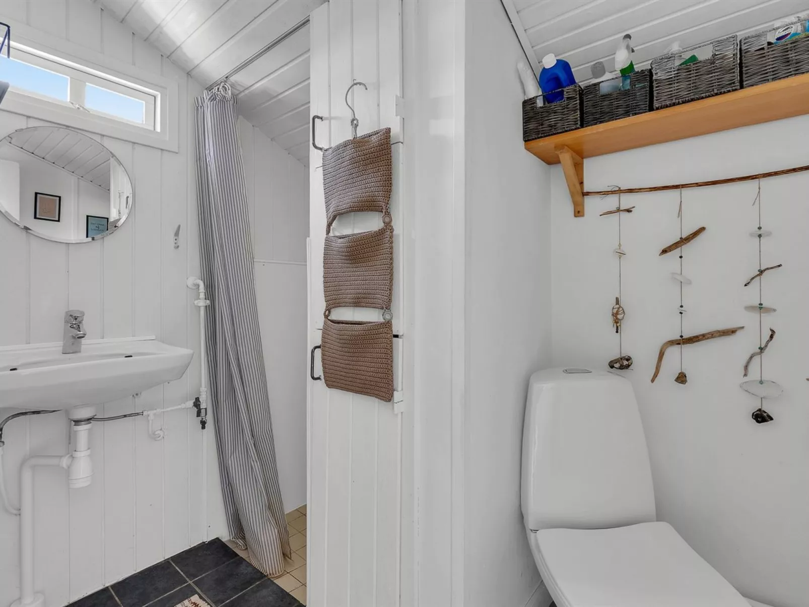 "Kato" - 125m from the sea - Binnen