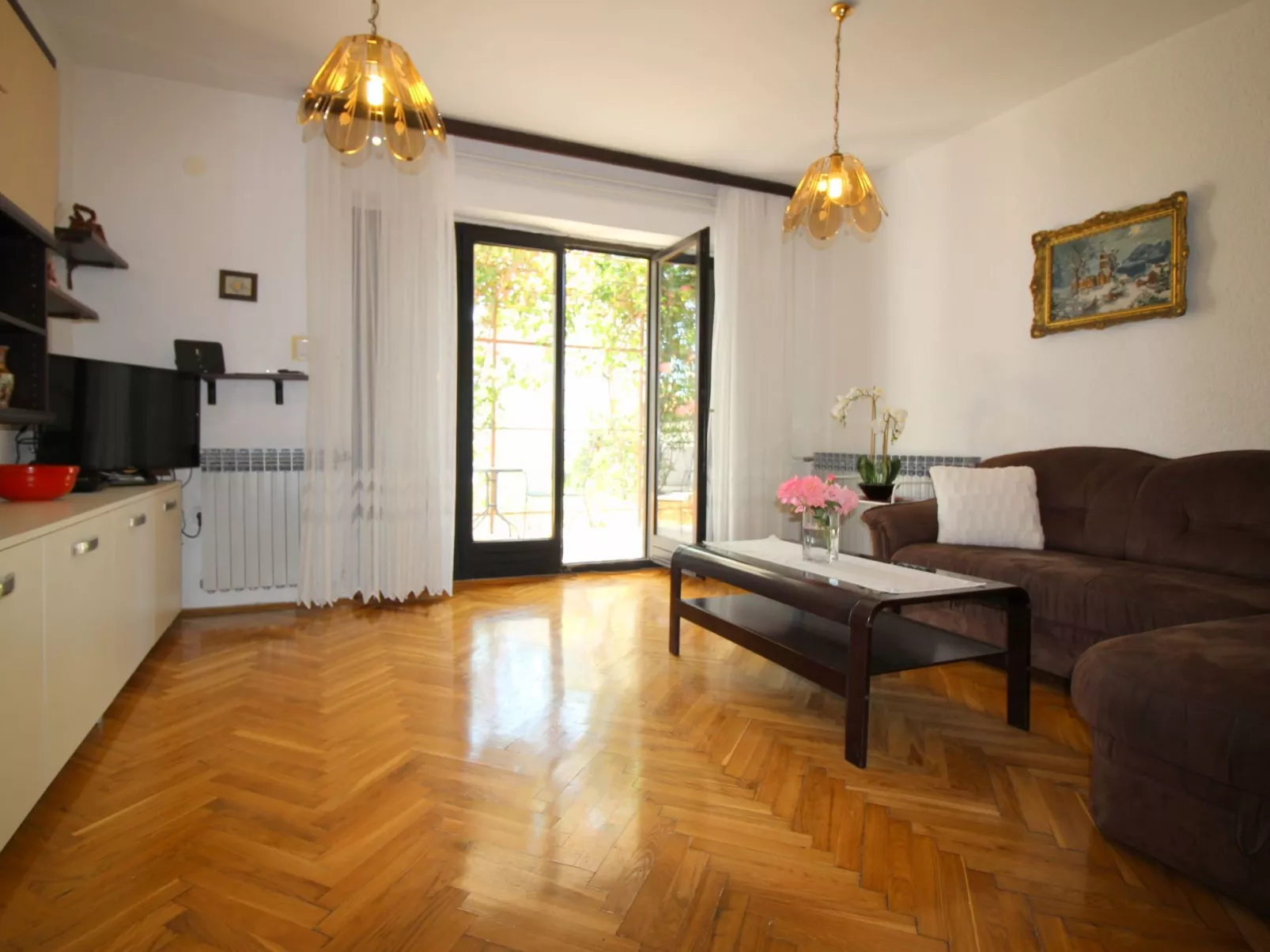 Pinia in Strandnähe  mit Garten - Image-tags.info