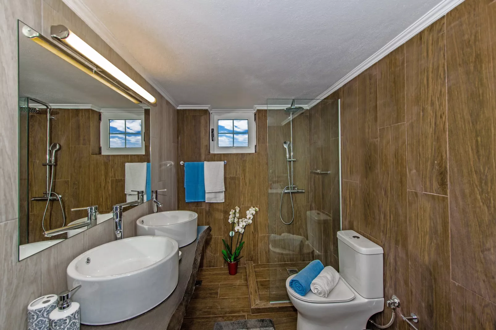 Spyros Villa Apartment 2 - Badkamer