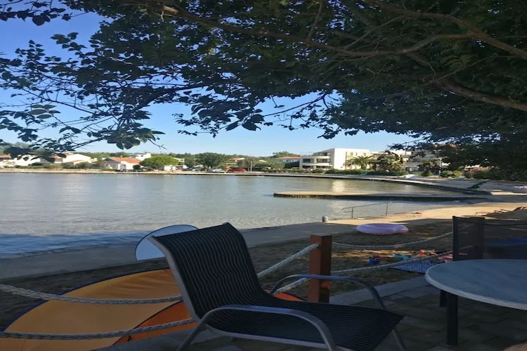 Apartments Topić - One Bedroom Apartment with Terrace (First Floor) - Sfeer