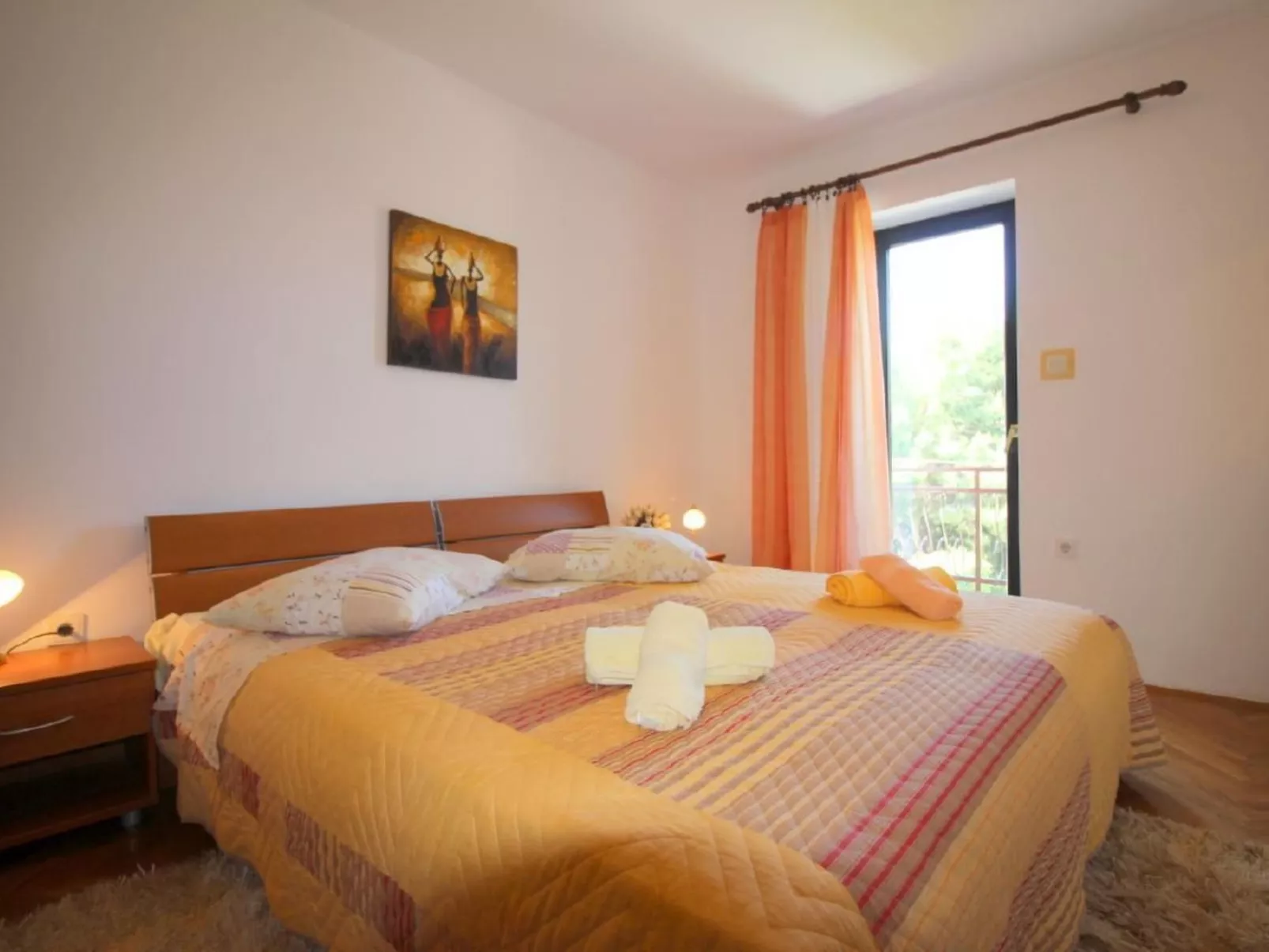 Pinia in Strandnähe  mit Garten - Image-tags.info