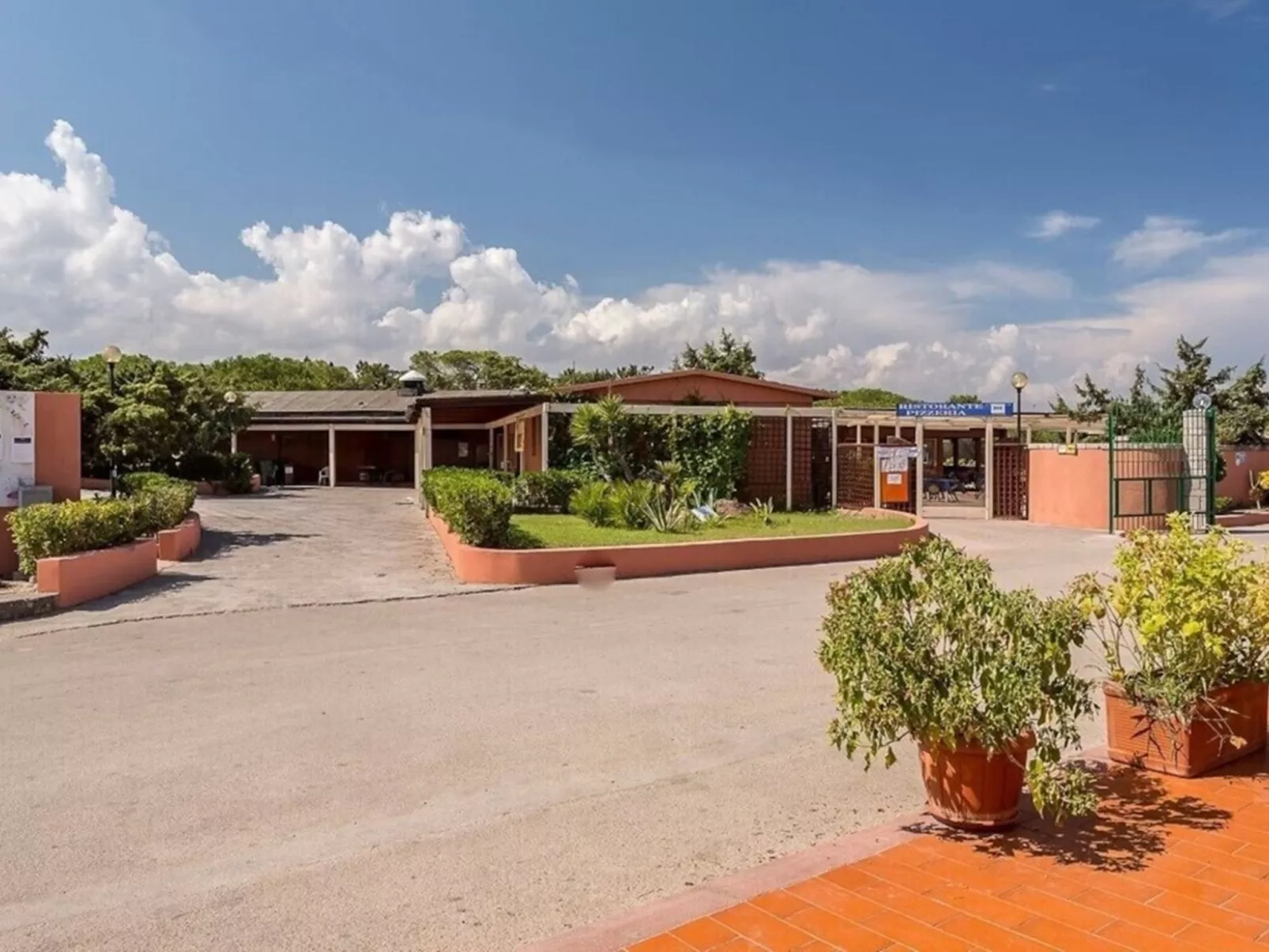 Bella Italia Sardinia - Binnen