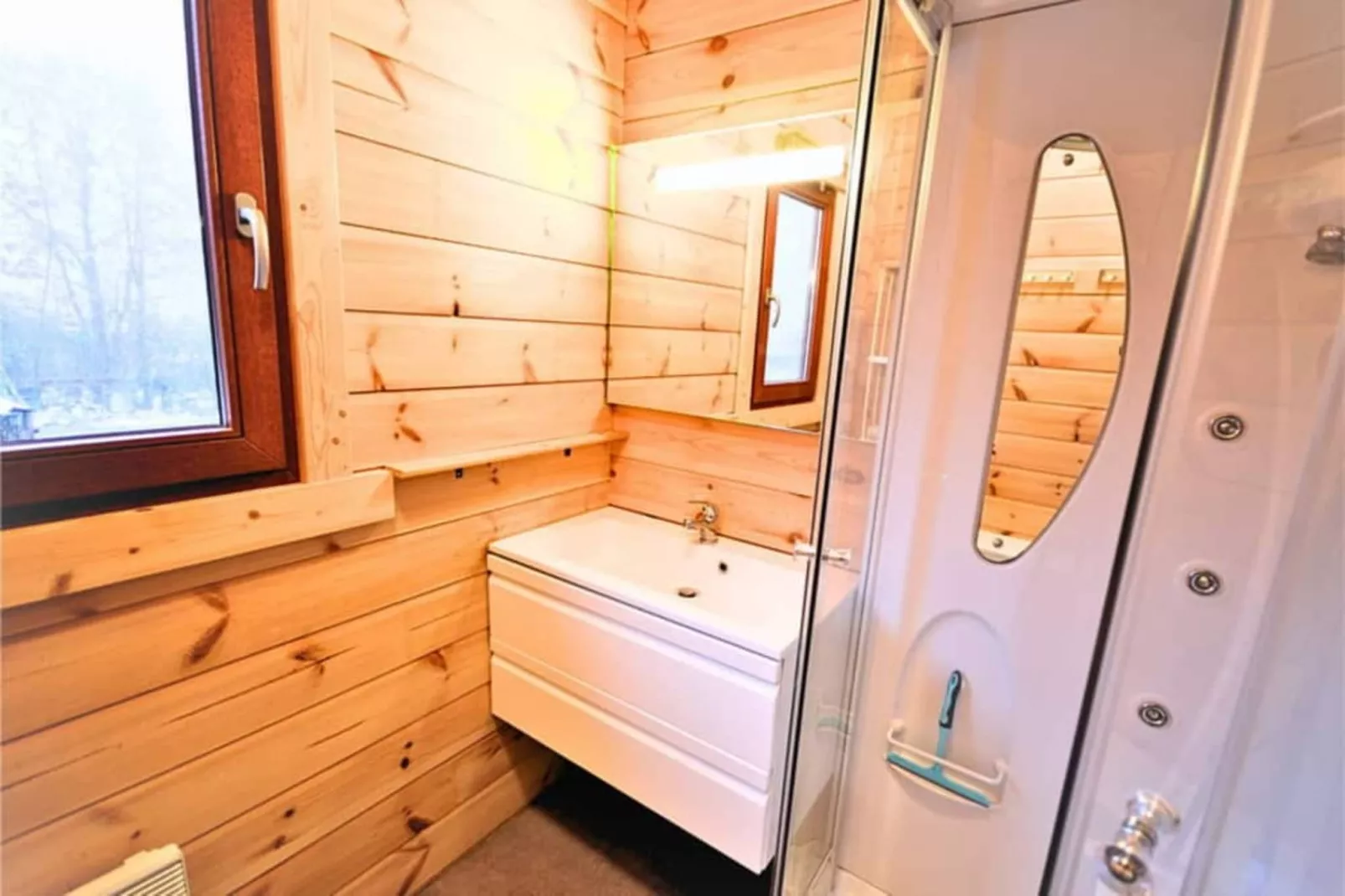 MANDOLINE - Badkamer