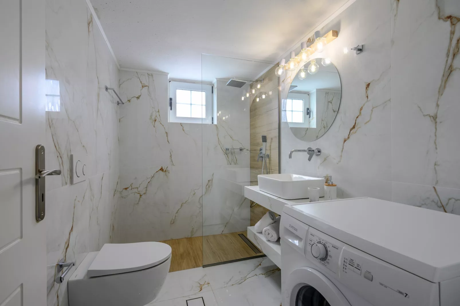 Spyros Villa Apartment 3 - Badkamer
