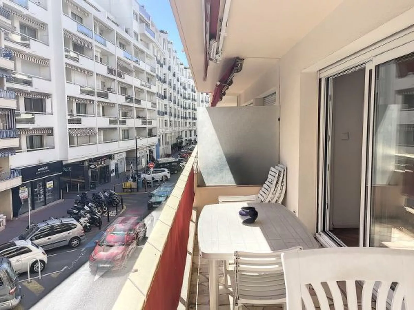 1 bedroom Latour Maubourg 245 - Image-tags.info