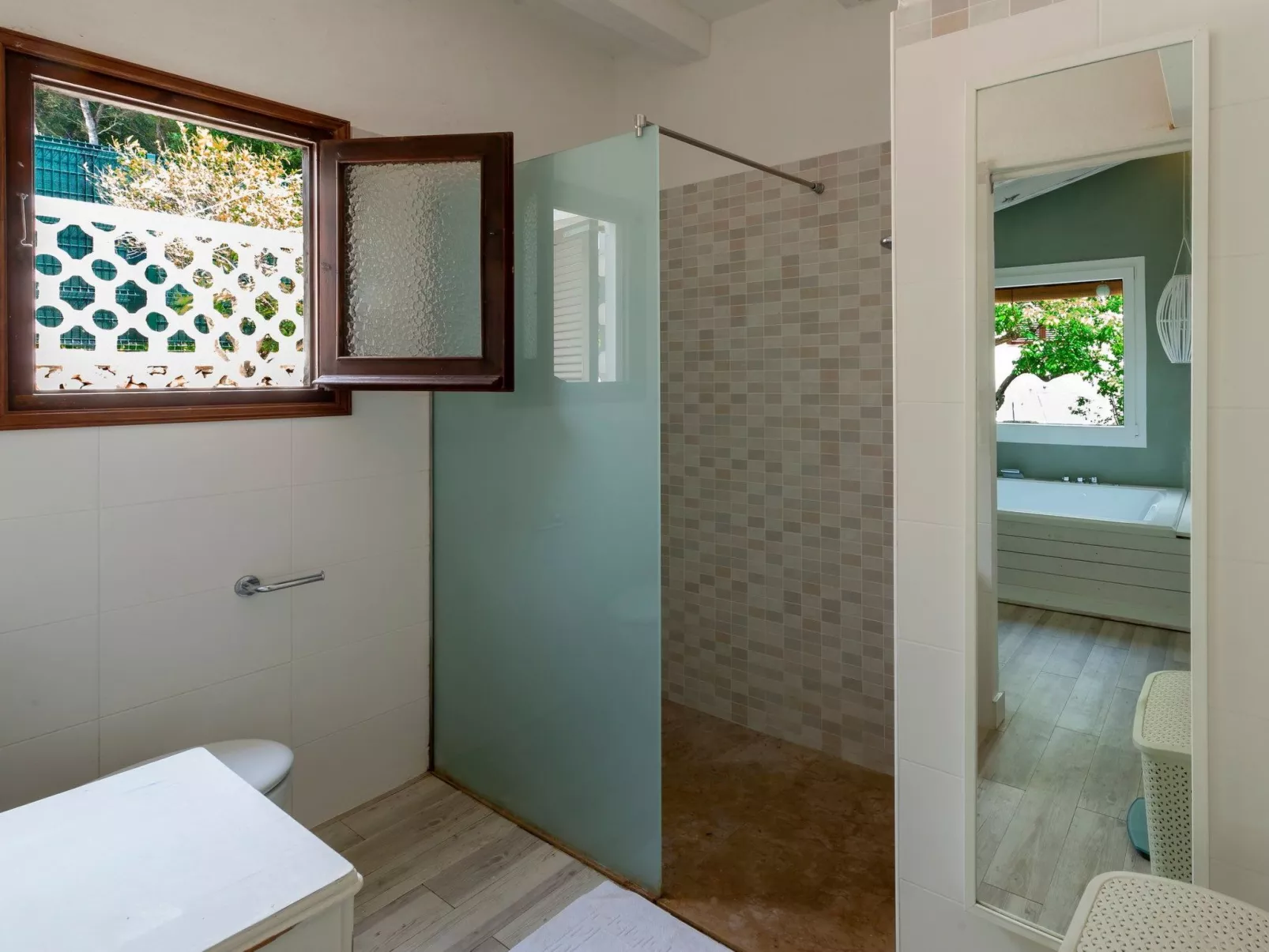 Strandnahe Villa German mit großer Poolterrasse - Image-tags.info