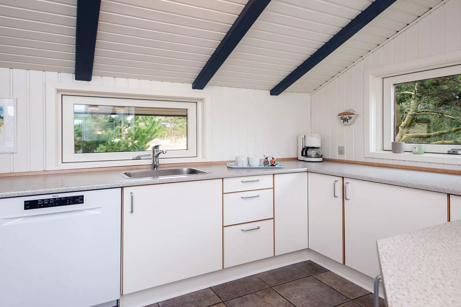 Modern huis bij duinen -- By Traum Ferienwohnungen - Binnen