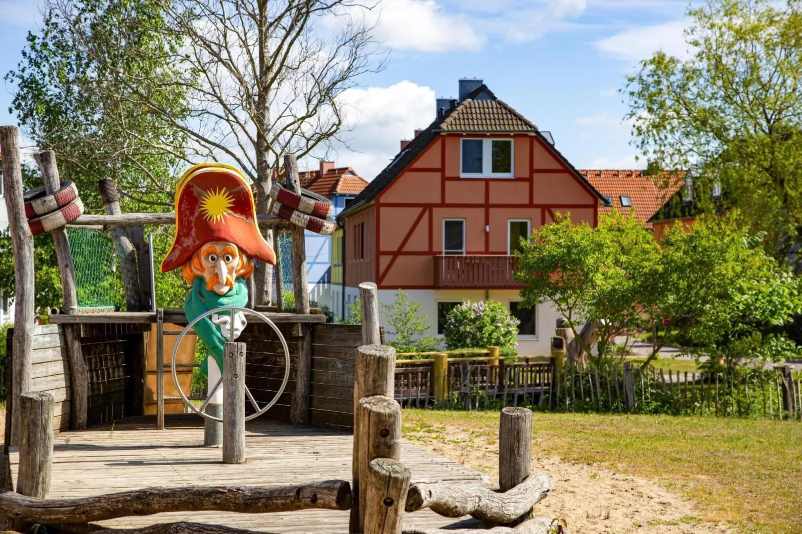 BEECH Resort Fleesensee in Göhren-Lebbin - Buitenkant zomer