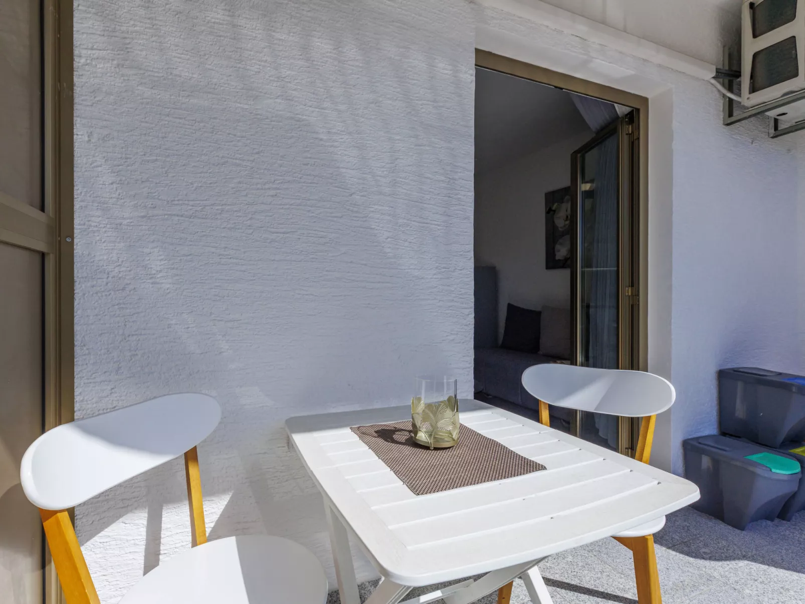 Milanković - Binnen