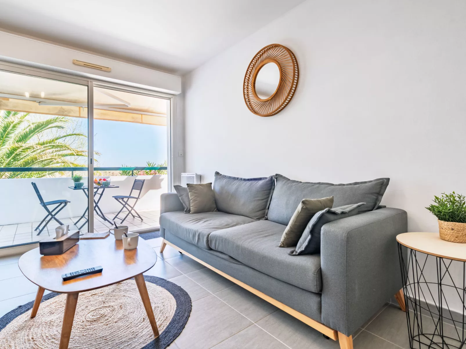 Argi betean - Binnen