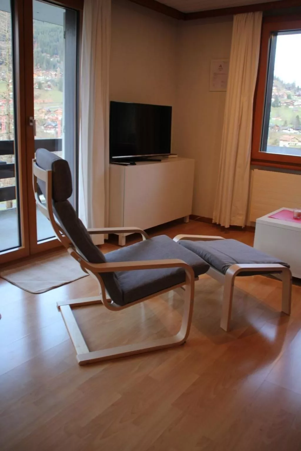 Ski-in/ Ski-out Nordostwand 4-Bett-Ferienwohnung - Binnen