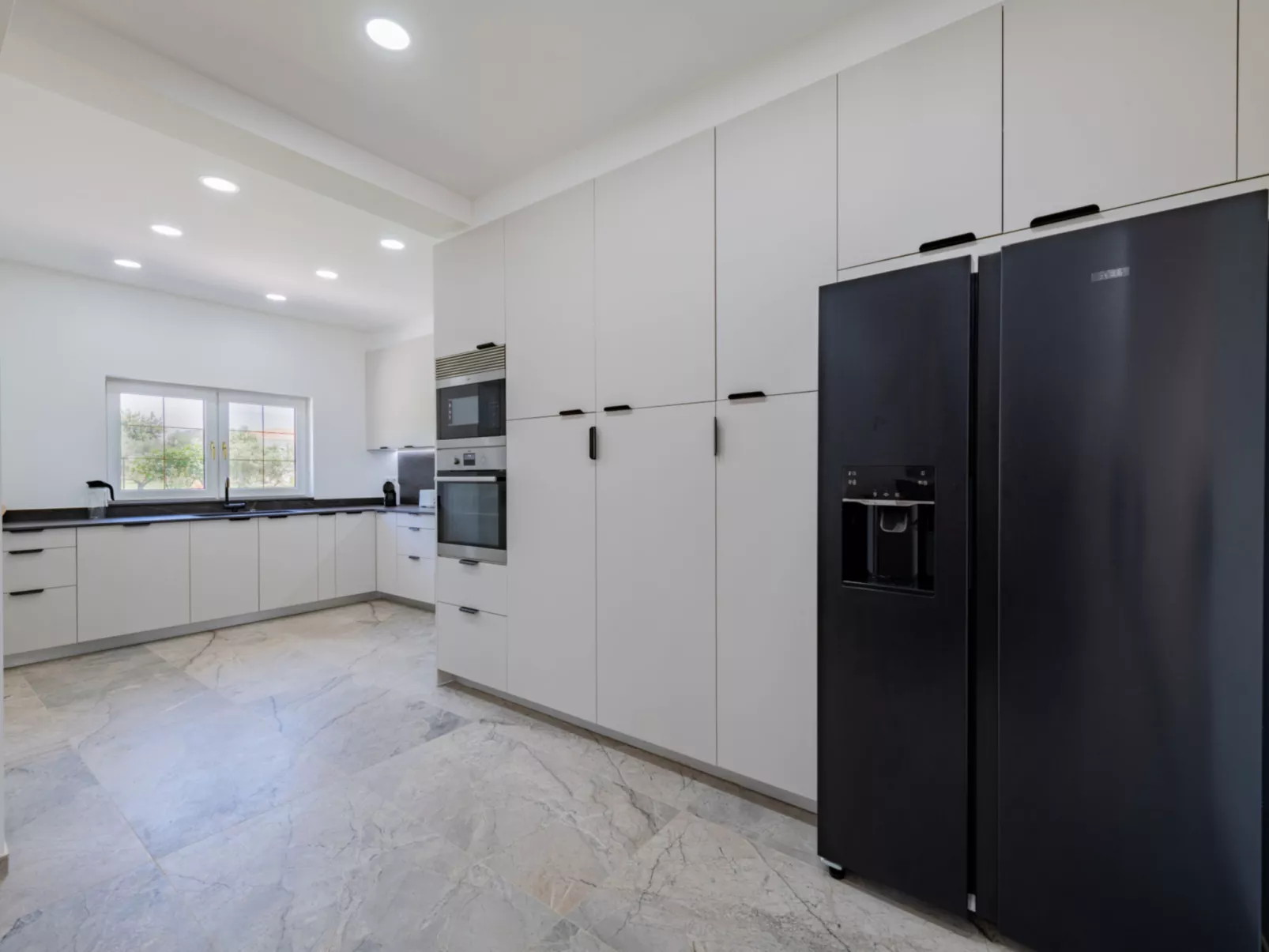 V4 Águia Vermelha - Binnen