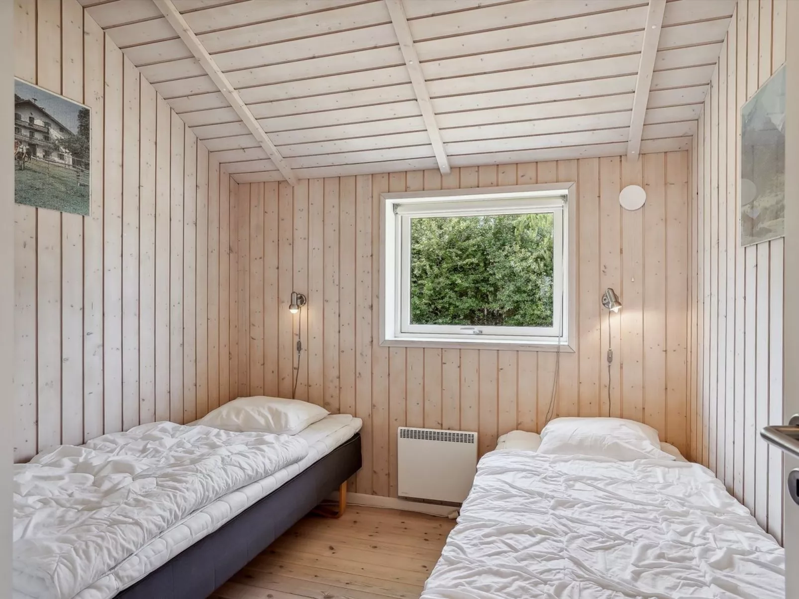 "Hialmar" - 300m from the sea - Binnen