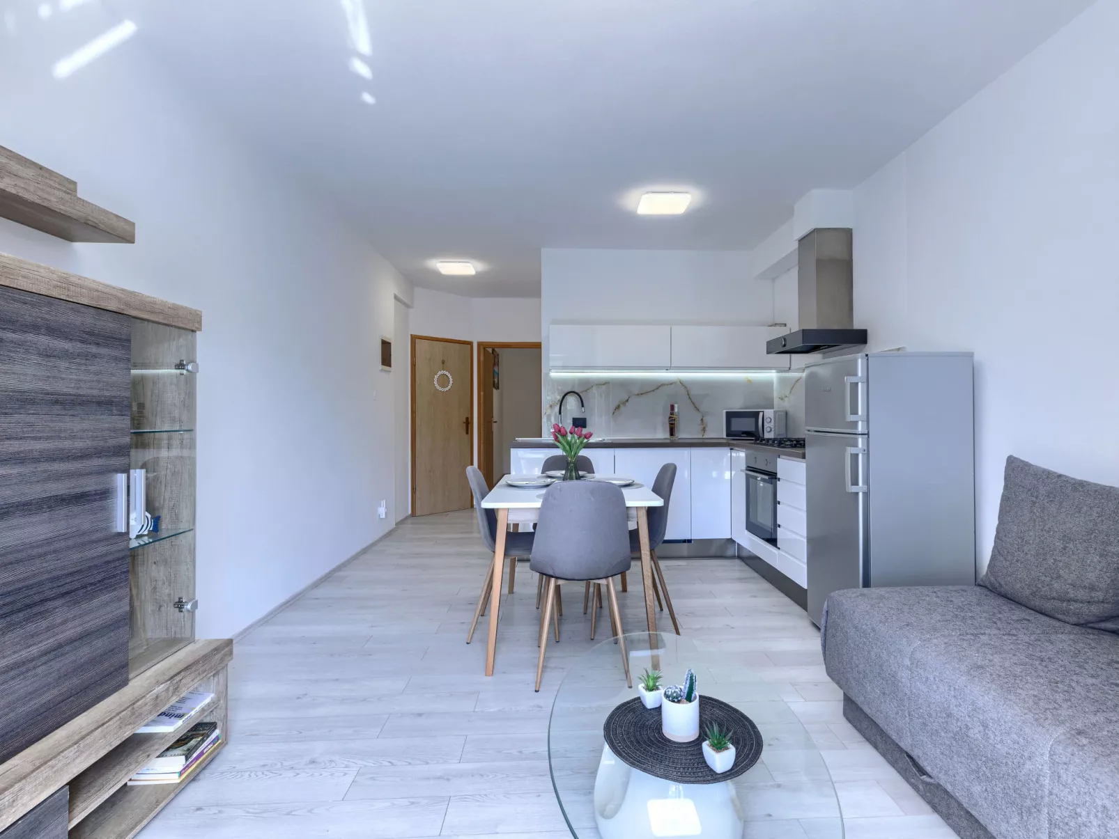 Milanković - Binnen