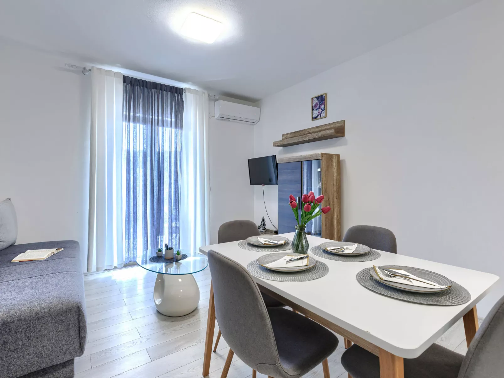 Milanković - Binnen