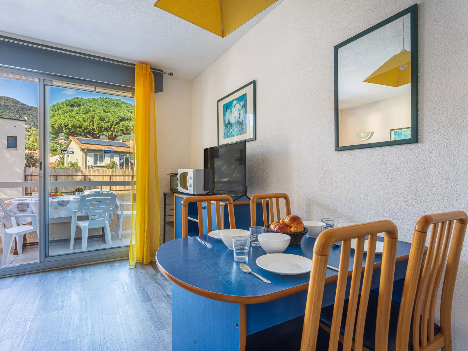 Santa Barbara - Binnen