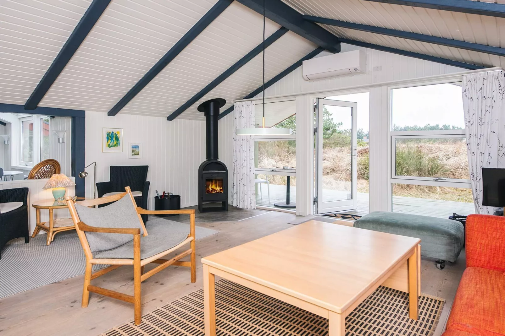 Modern huis bij duinen -- By Traum Ferienwohnungen - Binnen