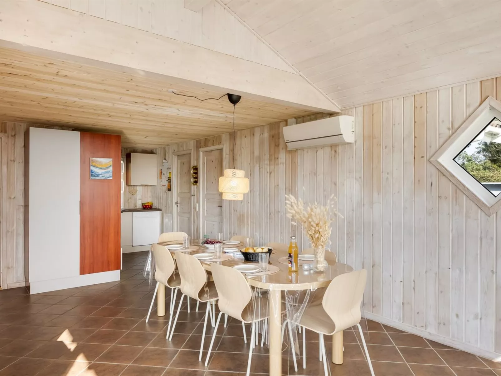 "Ofelia" - 1.2km from the sea - Binnen