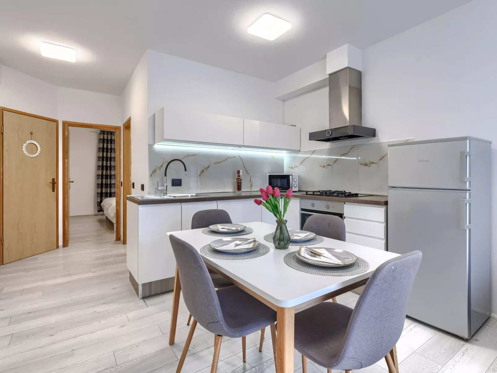 Milanković - Binnen