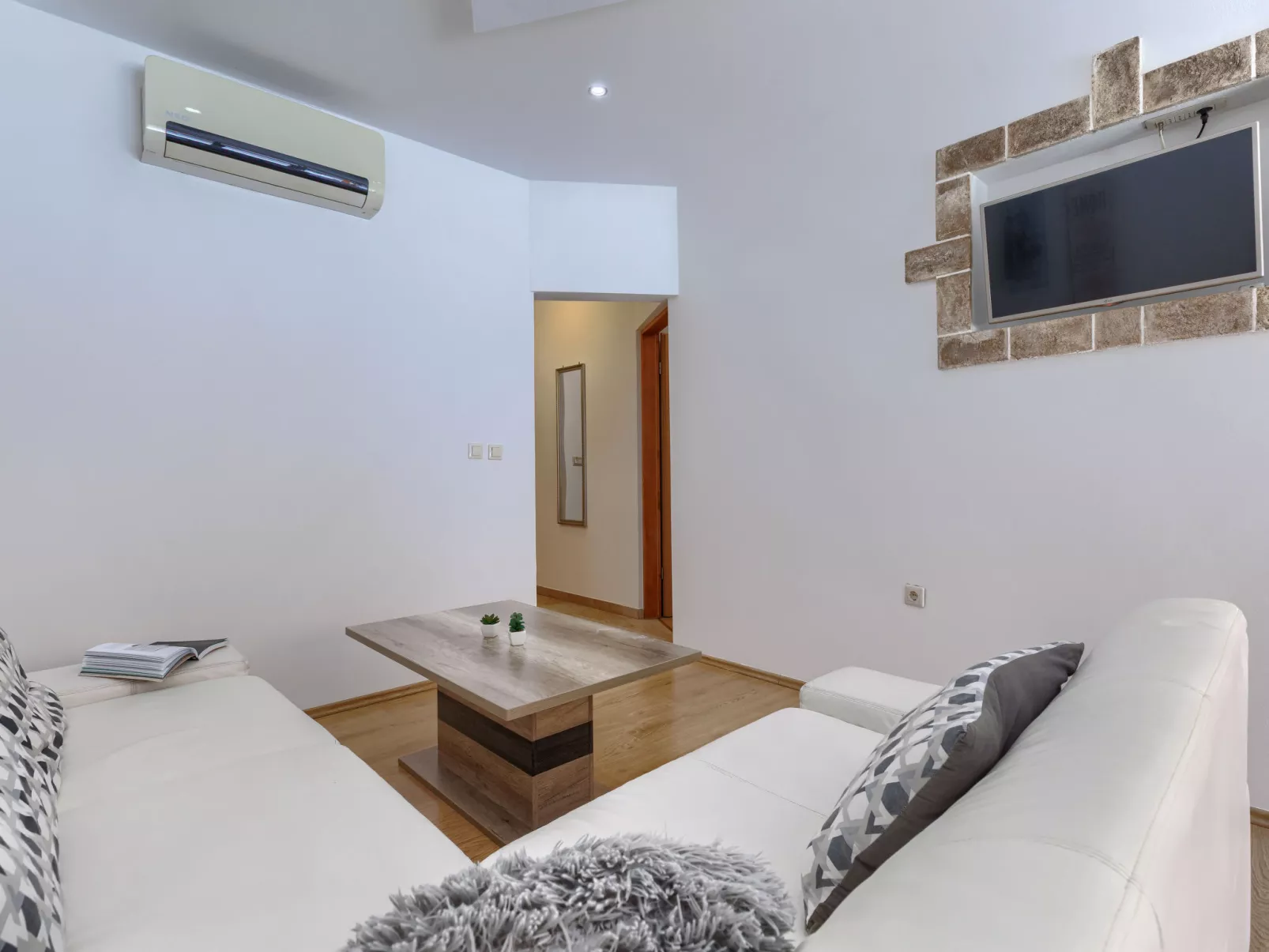 Milanković - Binnen