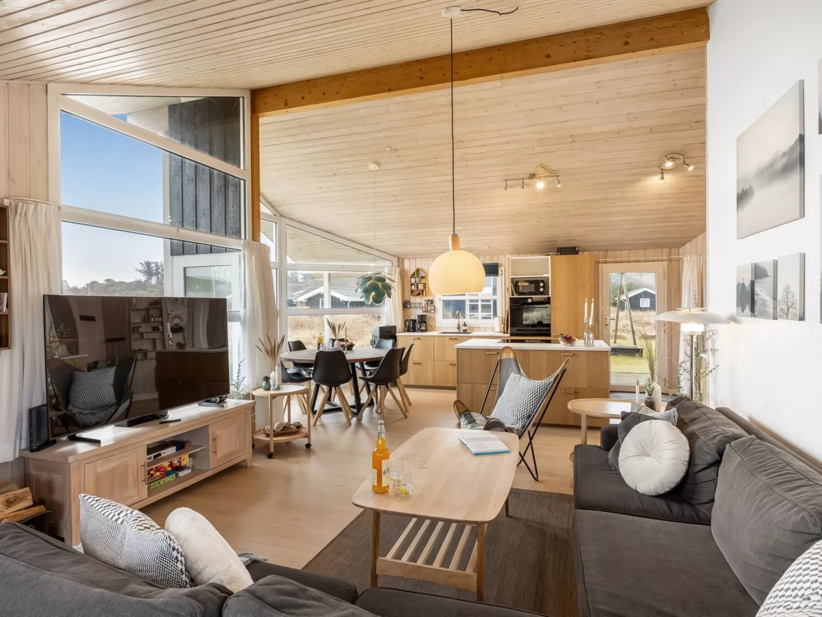 "Zafirka" - 364m from the sea - Binnen