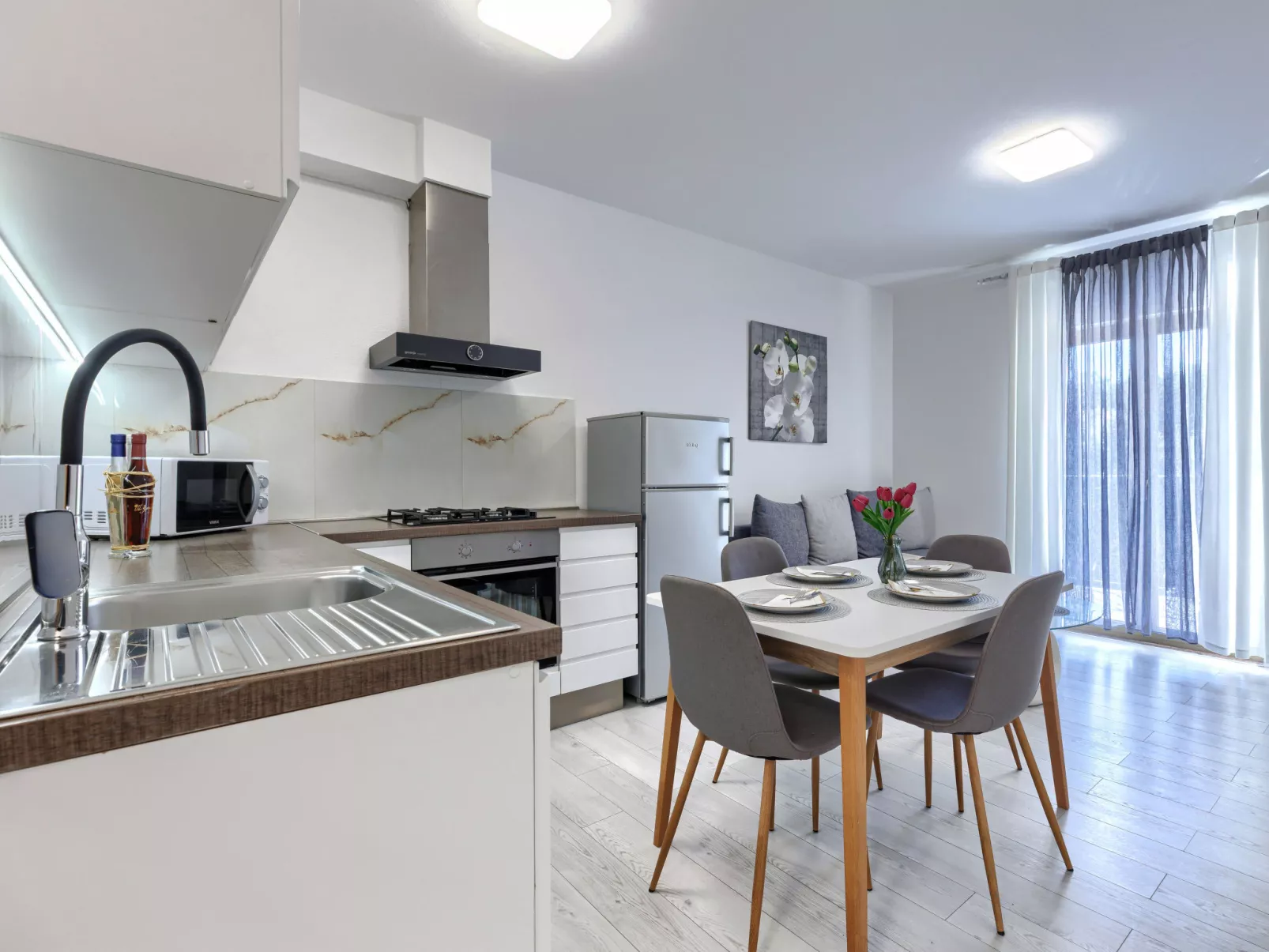 Milanković - Binnen