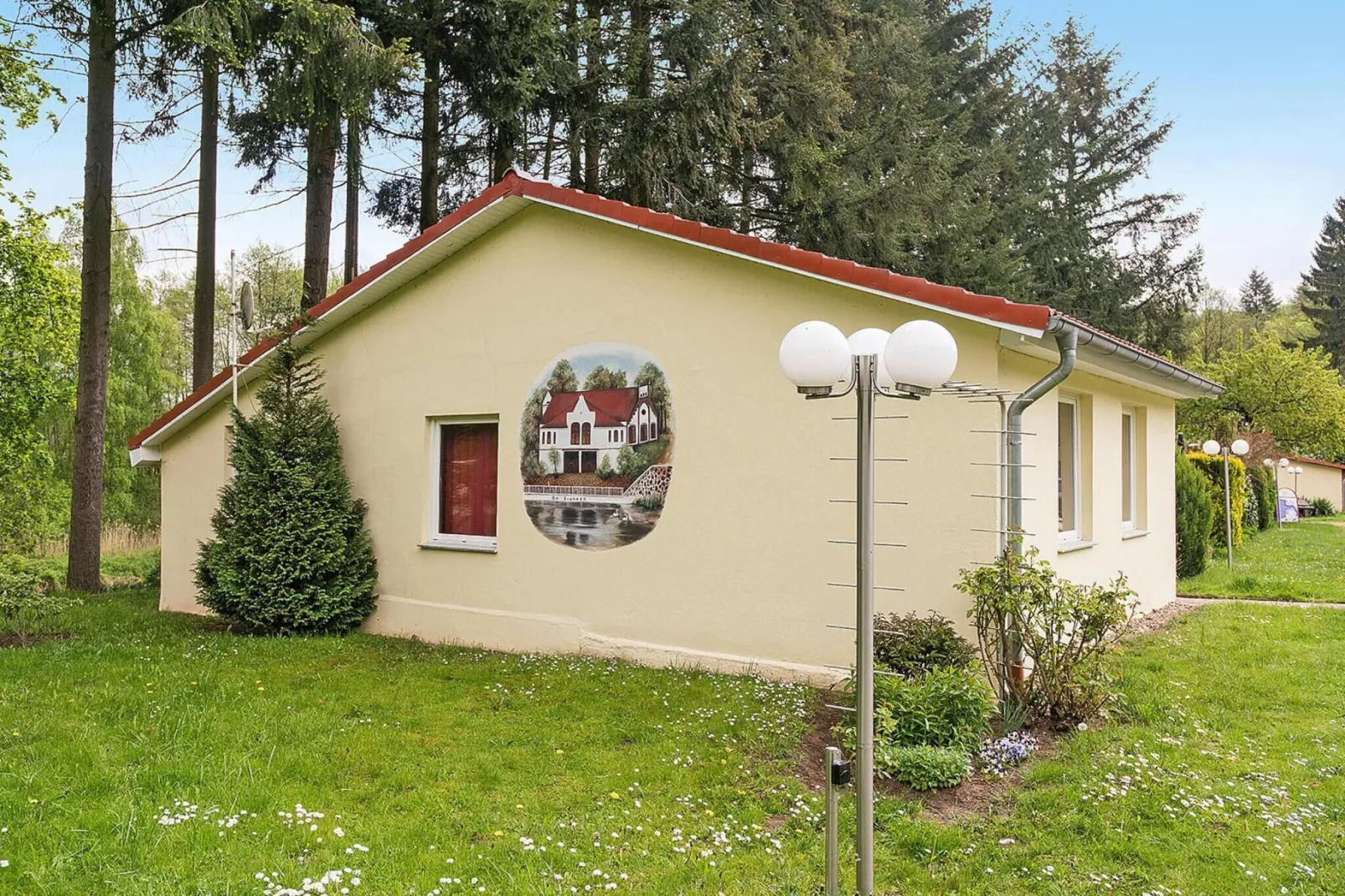 Ferienhaus Eldeblick 4 Personen direkt am Eldeufer in Parchim - Buitenkant zomer