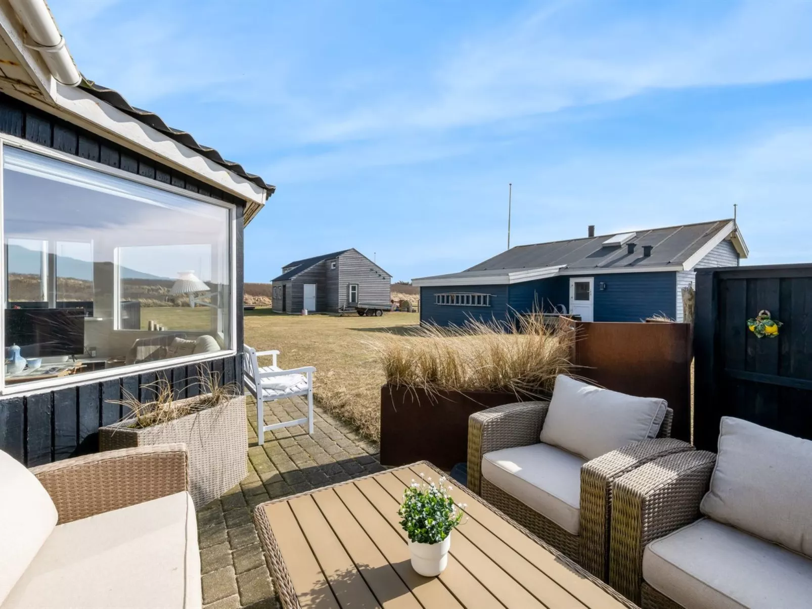 "Jorie" - 100m from the sea - Buiten
