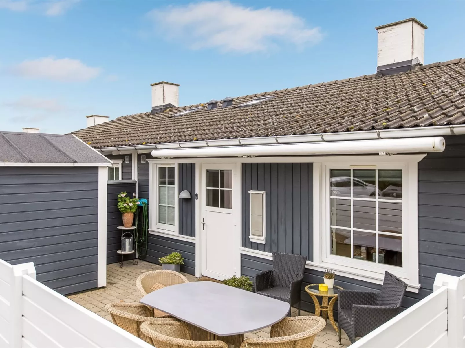 "Albine" - 500m from the sea - Buiten